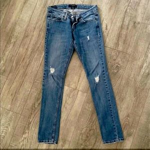 Levi Jeans 
Too Superlow 
Vintage 
Sz 3